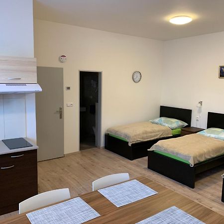 Apartements Studio 964 Líbeznice Eksteriør bilde