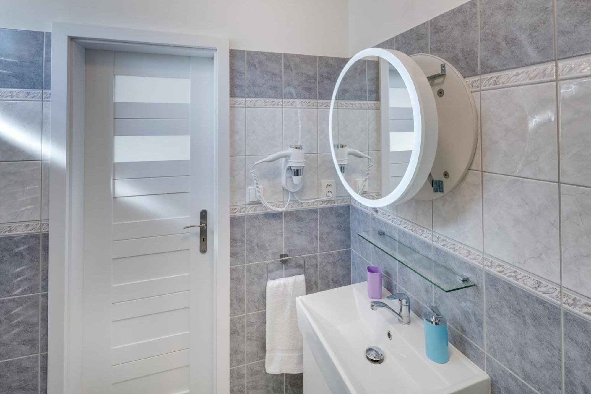 Apartements Studio 964 Líbeznice Eksteriør bilde