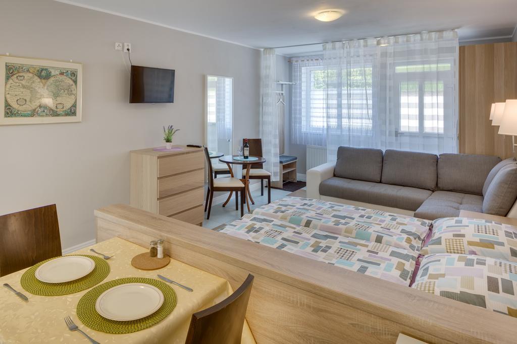 Apartements Studio 964 Líbeznice Eksteriør bilde