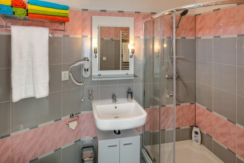 Apartements Studio 964 Líbeznice Eksteriør bilde