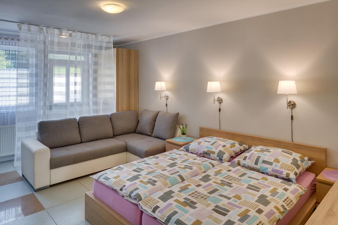 Apartements Studio 964 Líbeznice Eksteriør bilde