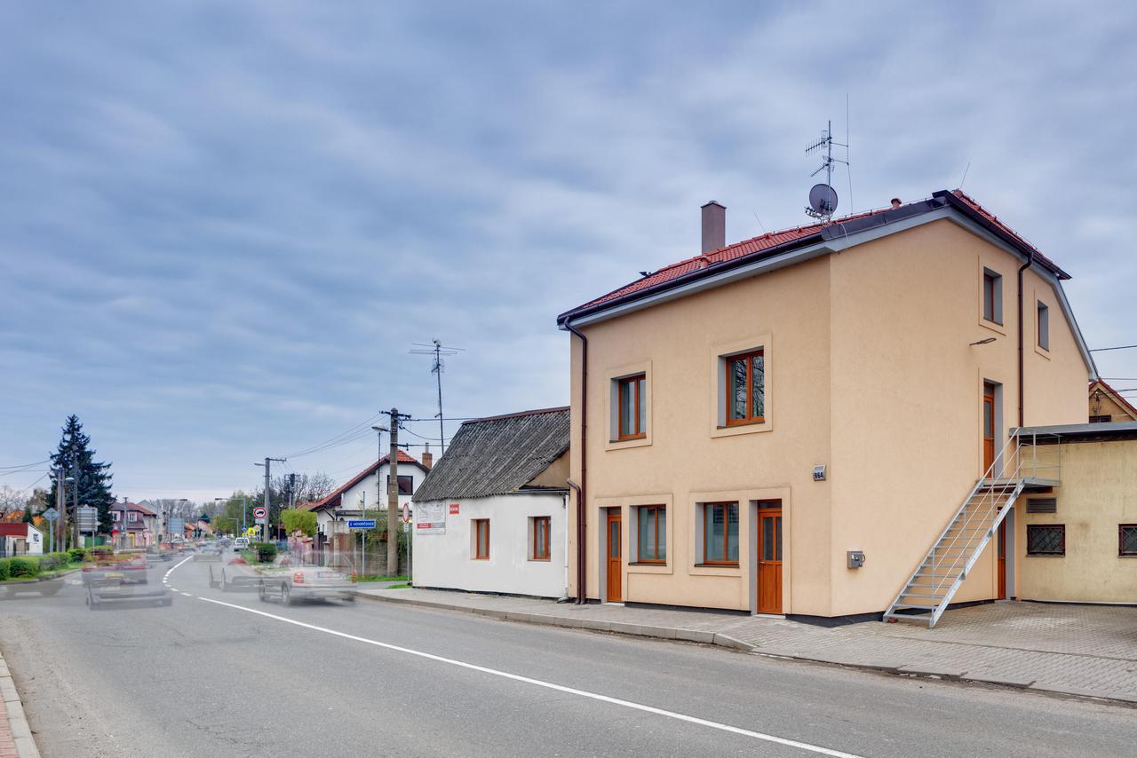 Apartements Studio 964 Líbeznice Eksteriør bilde